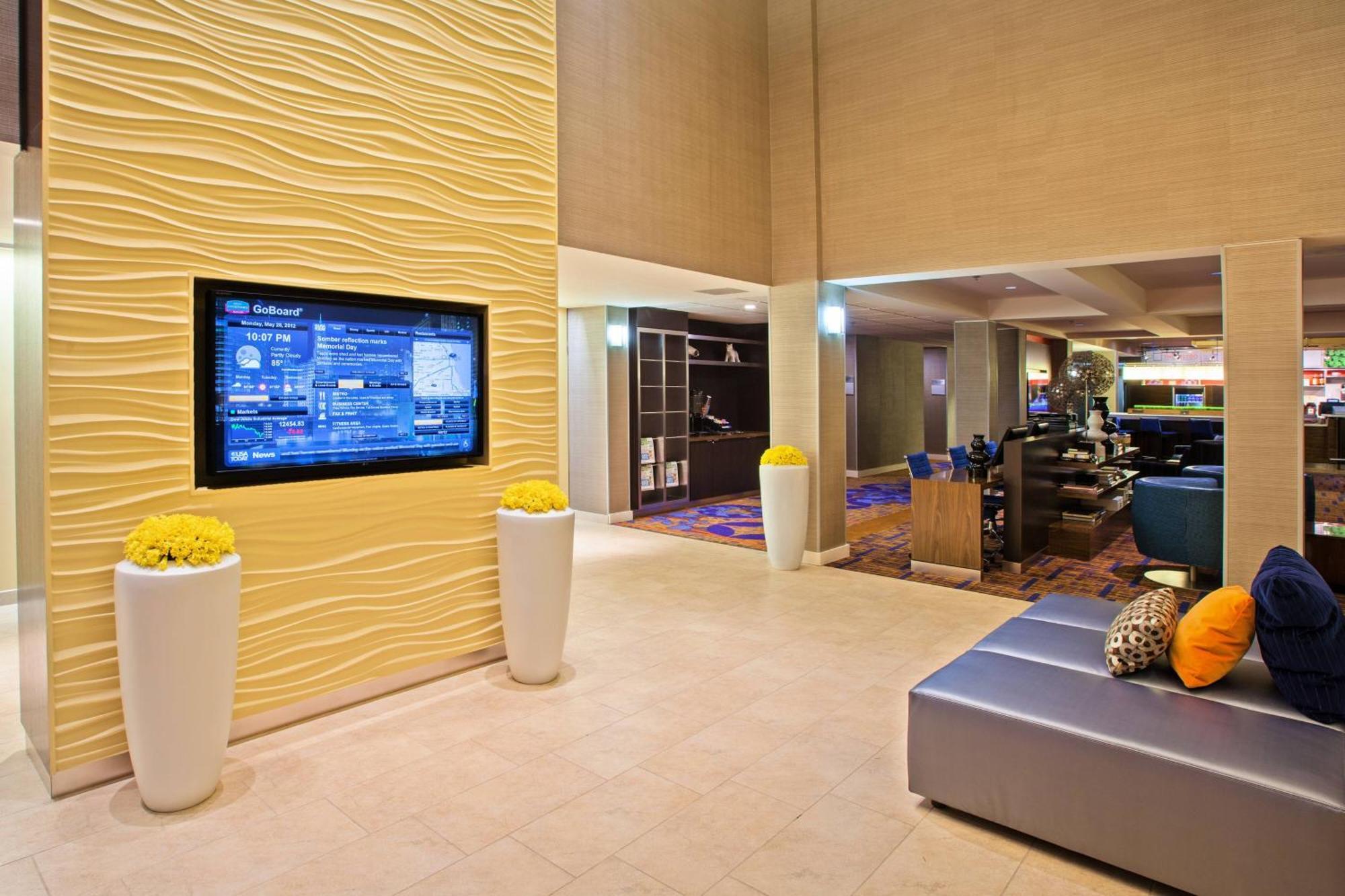 Отель Courtyard Chicago Midway Airport Bedford Park Экстерьер фото