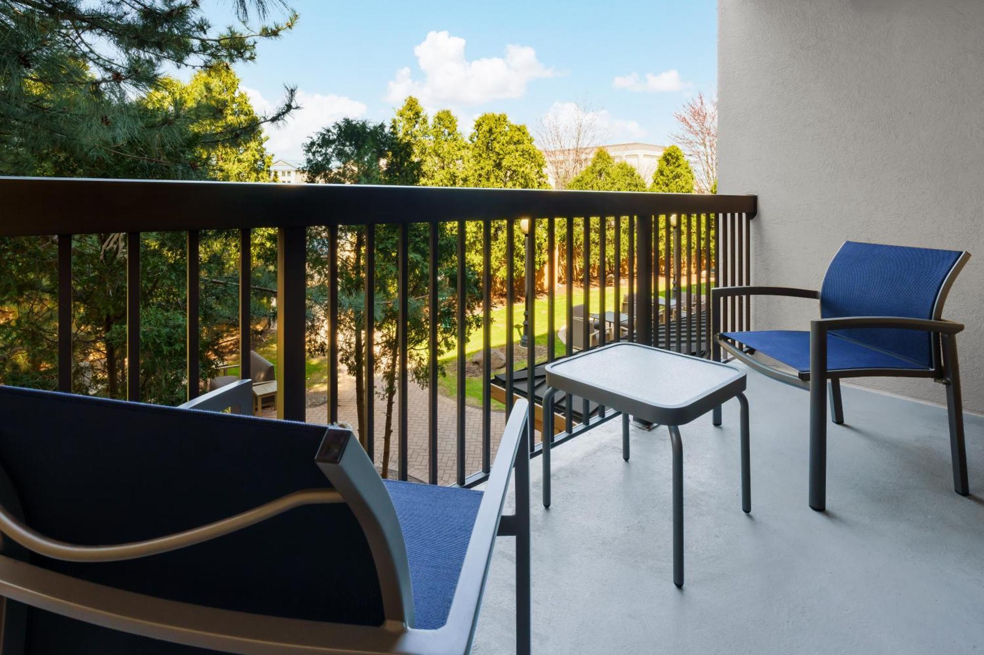 Отель Courtyard Chicago Midway Airport Bedford Park Экстерьер фото