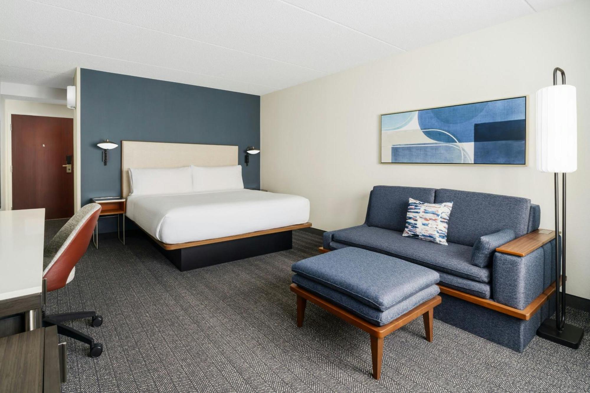 Отель Courtyard Chicago Midway Airport Bedford Park Экстерьер фото